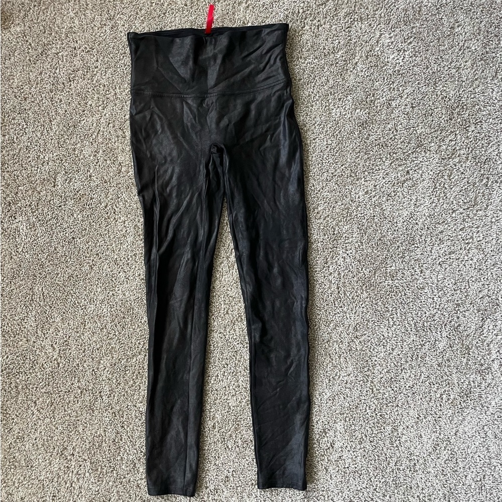 Womens Spanx faux leather leggings black size medium - Picture 2 of 4